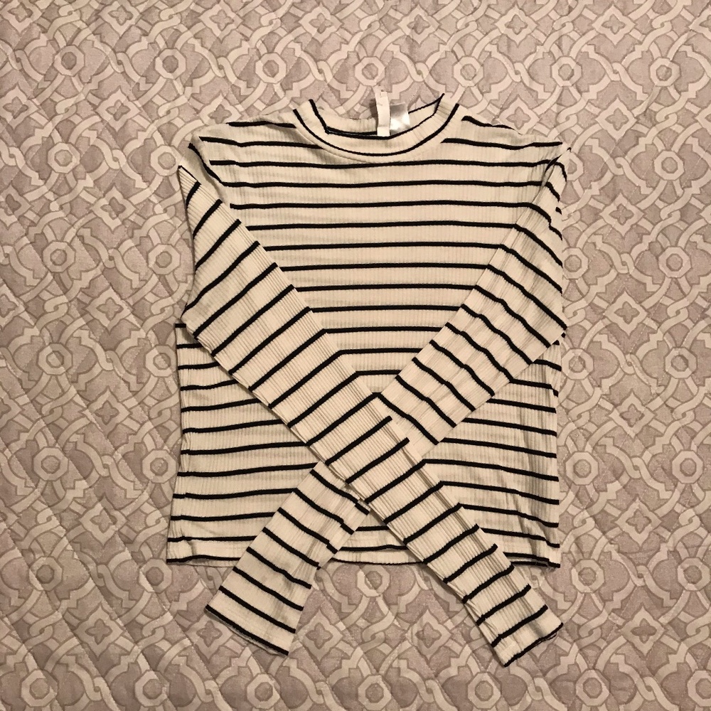 Cropped Long Sleeve Shirt